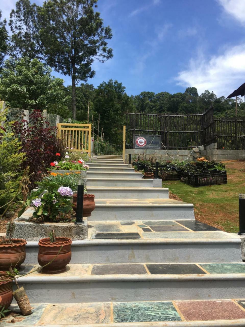 Silvertip Cafe & Homestay Kotagiri Exterior foto