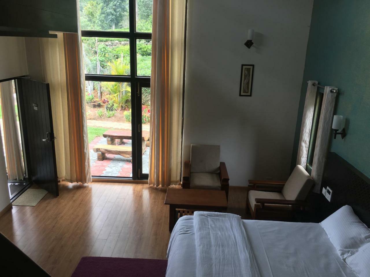 Silvertip Cafe & Homestay Kotagiri Exterior foto